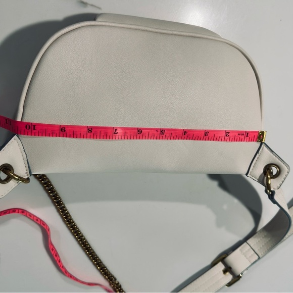 Modern+Chic Belt Bag Catherine Vegan Leather Crossbody Chain Adjustable Strap - Picture 10 of 17